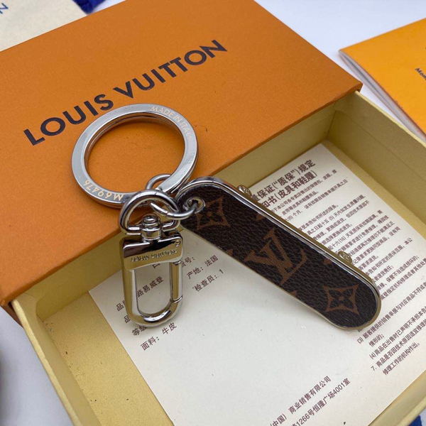 ブランドキーホルダー側面デザイン